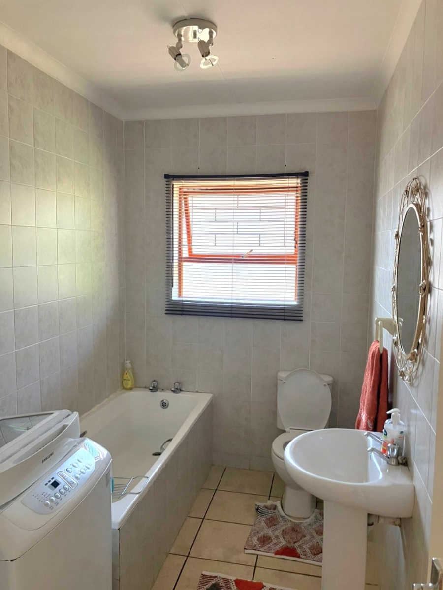 2 Bedroom Property for Sale in Campher Park Eastern Cape